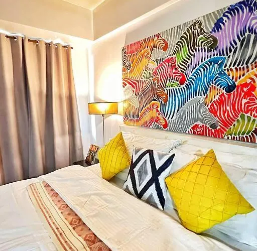 Nara Homes At Palm Tree In Front Of Naia Terminal 3 *