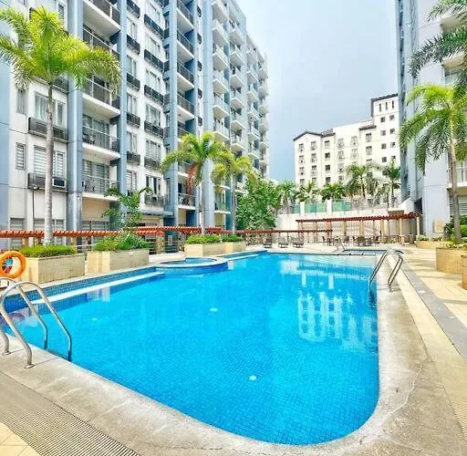 Nara Homes At Palm Tree In Front Of Naia Terminal 3 Apartment