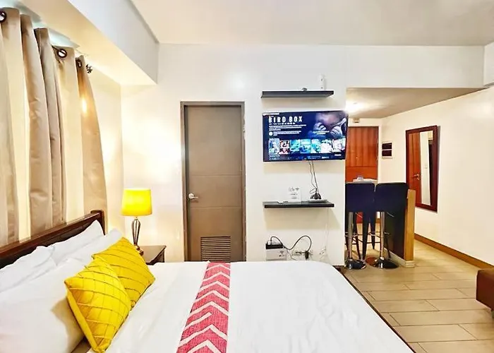 Nara Homes At Palm Tree In Front Of Naia Terminal 3 Apartment *